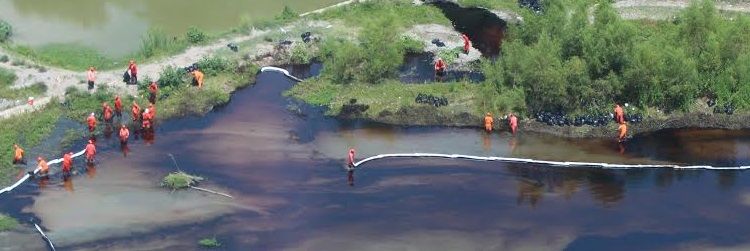 Derrame de Petróleo en el Rio San Juan se suma a los desastres ecológicos recientes en México